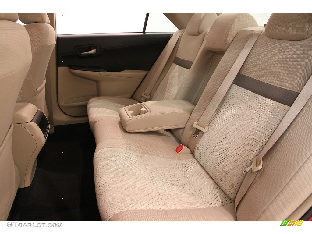 2013 Camry LE - Barcelona Red Metallic / Ivory photo #22