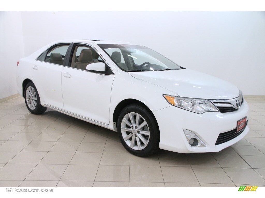 2013 Camry XLE - Super White / Ivory photo #1