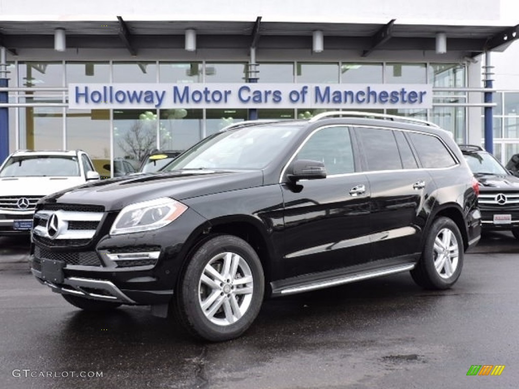 Black Mercedes-Benz GL