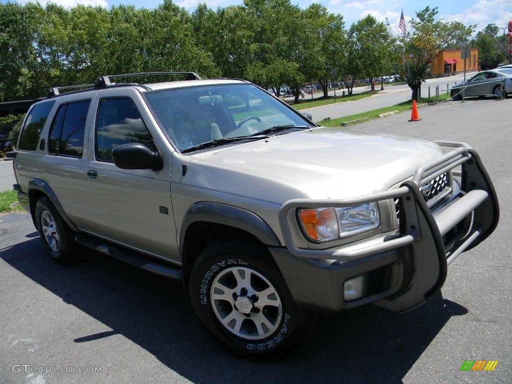 1999 Pathfinder XE 4x4 - Sahara Beige Metallic / Gray photo #3