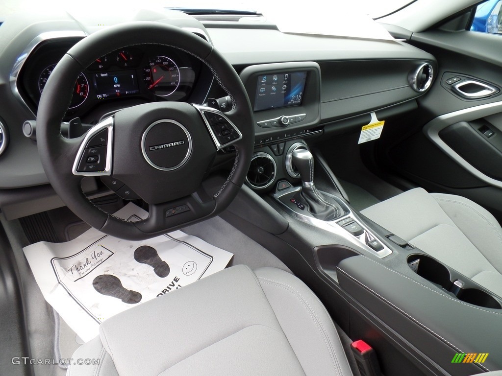 Medium Ash Gray Interior 2017 Chevrolet Camaro LT Coupe Photo #115060644
