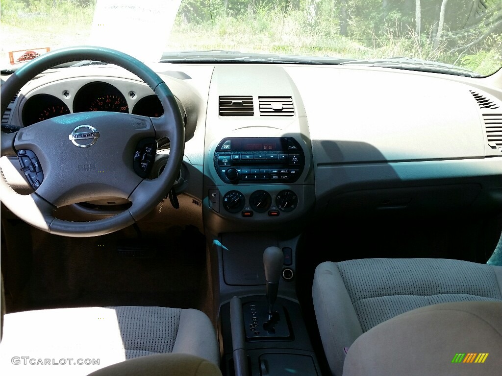 2002 Altima 2.5 S - Mystic Emerald Metallic / Blond Beige photo #24