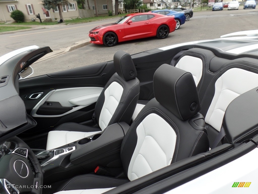 Ceramic White Interior 2017 Chevrolet Camaro LT Convertible Photo #115062471