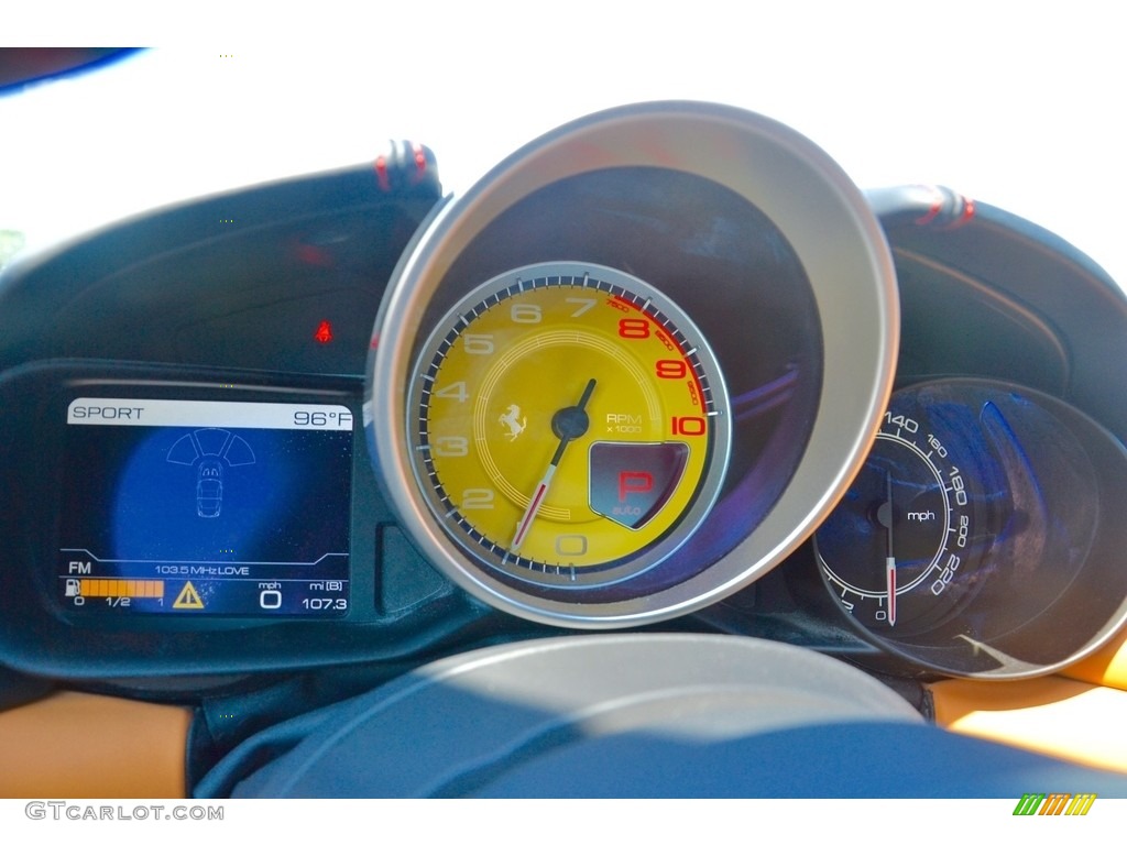 2015 Ferrari California T Gauges Photos