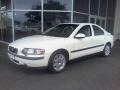 White - S60 2.4T Photo No. 3