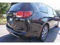 2017 Brilliant Black Crystal Pearl Chrysler Pacifica Limited  photo #3
