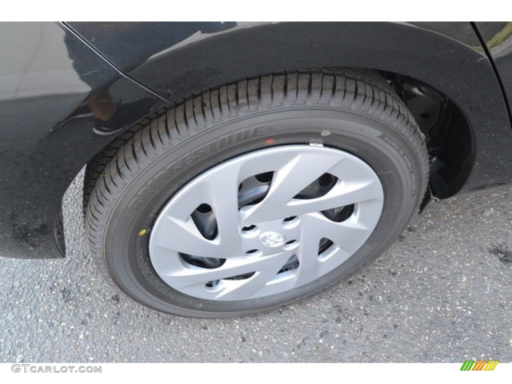 2016 Prius c Two - Black Sand Pearl / Black photo #9