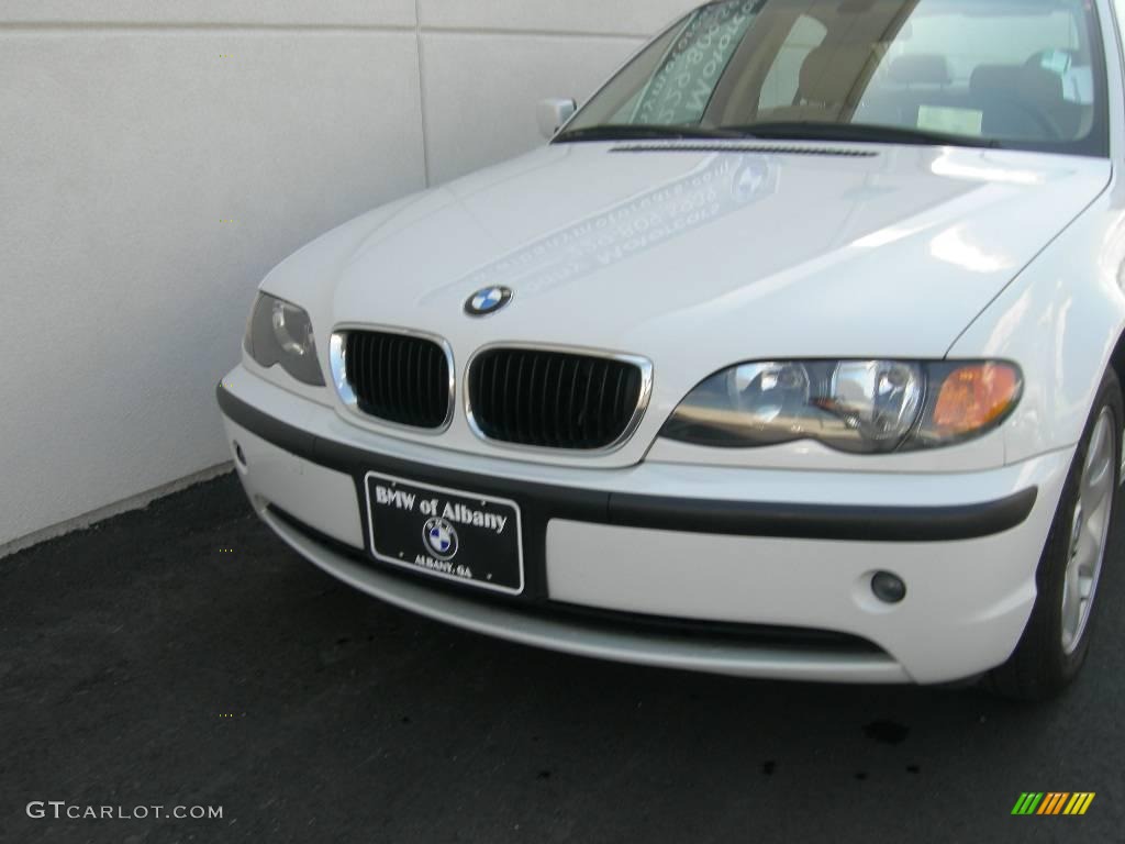 2005 3 Series 325i Sedan - Alpine White / Sand photo #3
