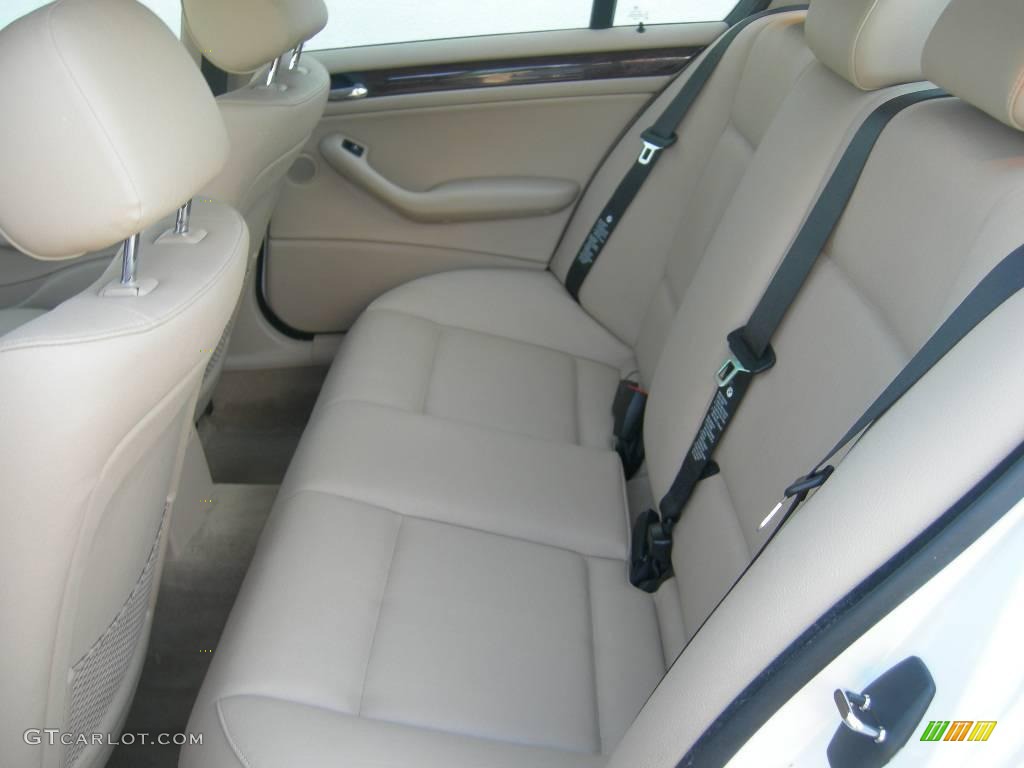 2005 3 Series 325i Sedan - Alpine White / Sand photo #11