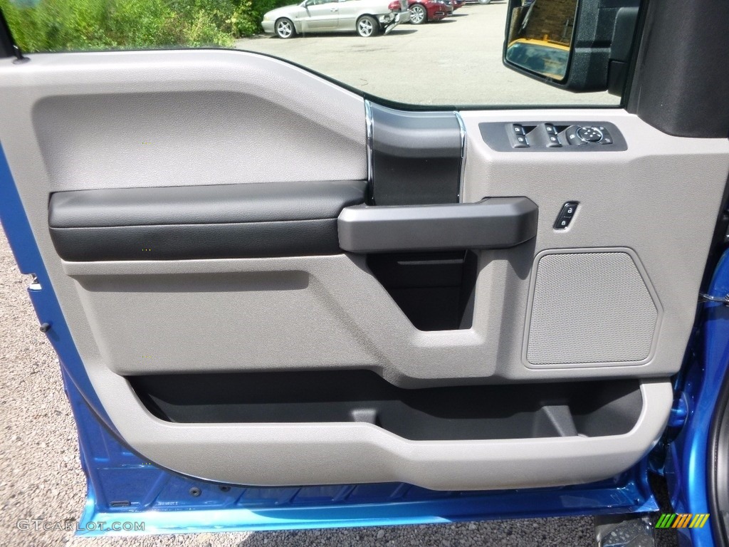 2016 F150 XLT SuperCrew 4x4 - Blue Flame / Medium Earth Gray photo #13