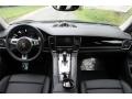 Black - Panamera 4 Edition Photo No. 13