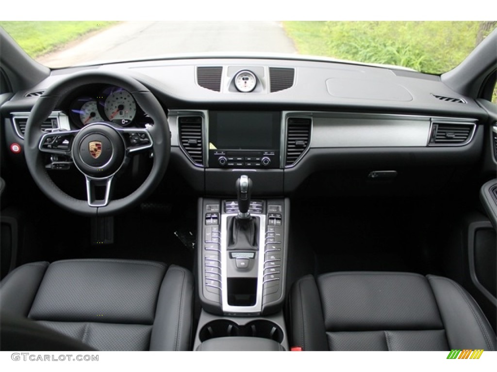 GTS Black Interior 2017 Porsche Macan GTS Photo #115088965