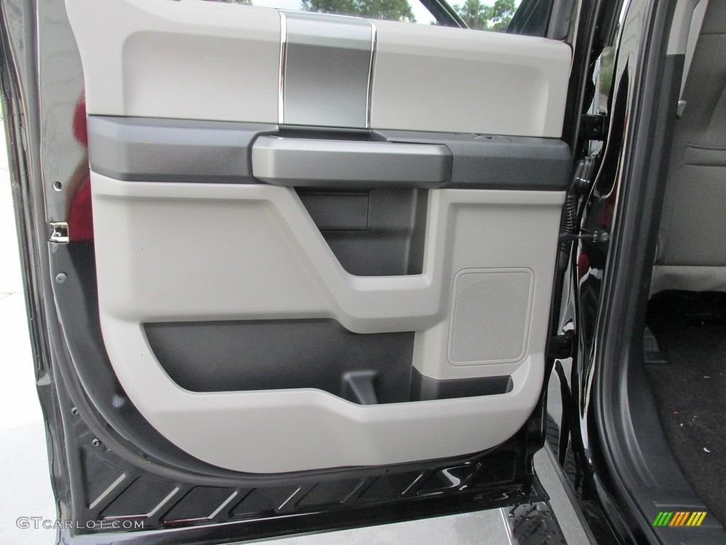 2016 F150 XLT SuperCrew 4x4 - Shadow Black / Medium Earth Gray photo #20