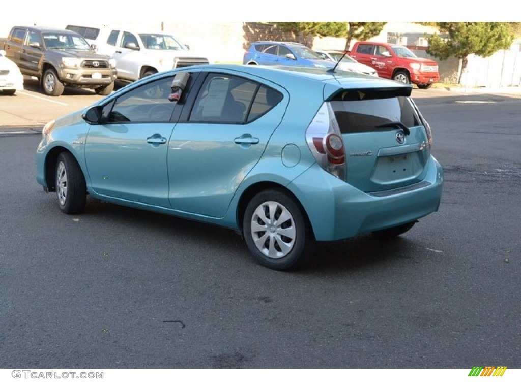 2013 Prius c Hybrid Two - Summer Rain Metallic / Light Blue Gray/Black photo #4