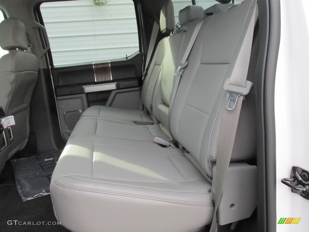 2016 F150 Lariat SuperCrew 4x4 - Oxford White / Medium Earth Gray photo #20