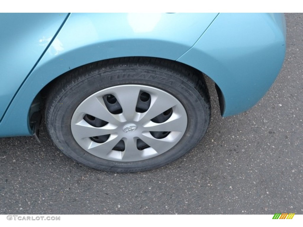 2013 Prius c Hybrid Two - Summer Rain Metallic / Light Blue Gray/Black photo #9