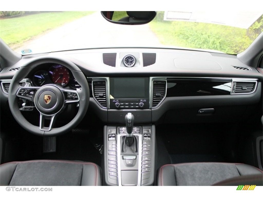 2017 Porsche Macan GTS GTS Black Dashboard Photo #115090841