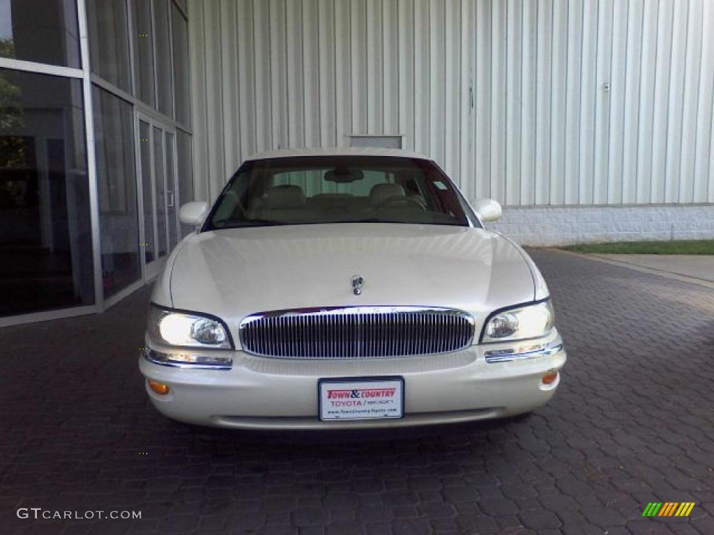 2003 Park Avenue  - White / Taupe photo #2