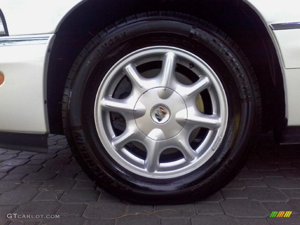 2003 Park Avenue  - White / Taupe photo #21