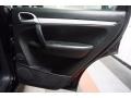 Black - Cayenne Tiptronic Photo No. 16