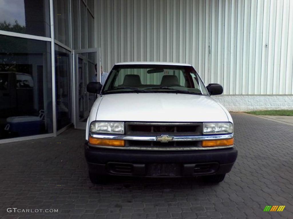 2000 S10 Regular Cab - Summit White / Medium Gray photo #2