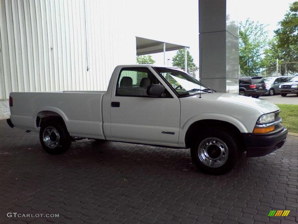 2000 S10 Regular Cab - Summit White / Medium Gray photo #4