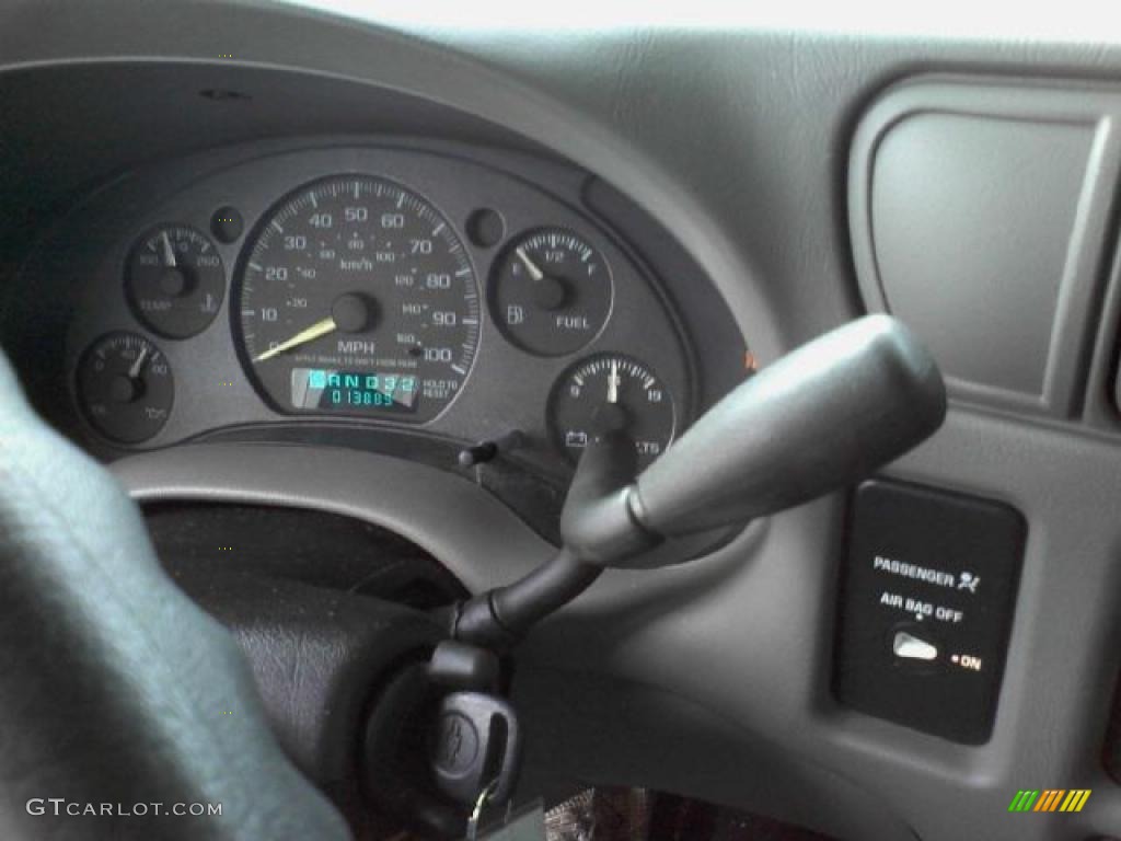 2000 S10 Regular Cab - Summit White / Medium Gray photo #9