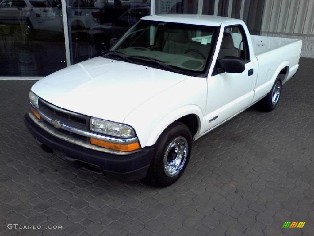 2000 S10 Regular Cab - Summit White / Medium Gray photo #19
