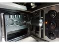 2006 Bright Silver Metallic Jeep Commander 4x4  photo #42