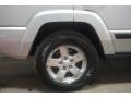 2006 Bright Silver Metallic Jeep Commander 4x4  photo #65