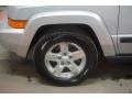 2006 Bright Silver Metallic Jeep Commander 4x4  photo #82