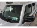 2006 Bright Silver Metallic Jeep Commander 4x4  photo #85