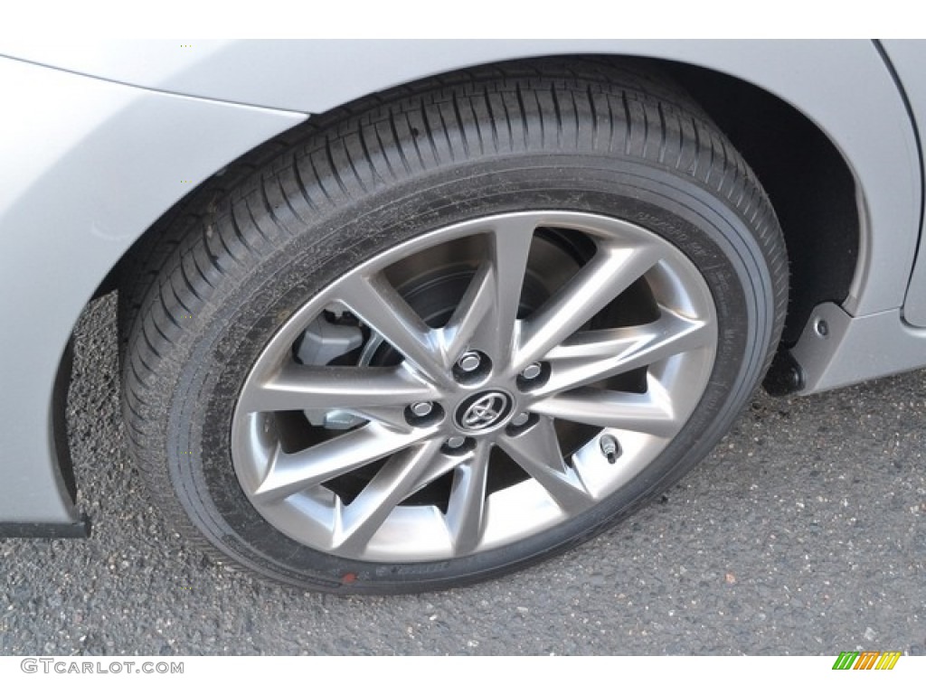 2017 Toyota Prius v Five Wheel Photo #115098946