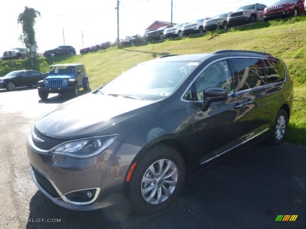 2017 Pacifica Touring L - Granite Crystal Metallic / Black/Alloy photo #1