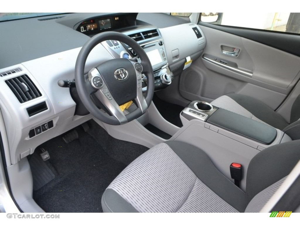Ash Interior 2017 Toyota Prius v Three Photo #115099061