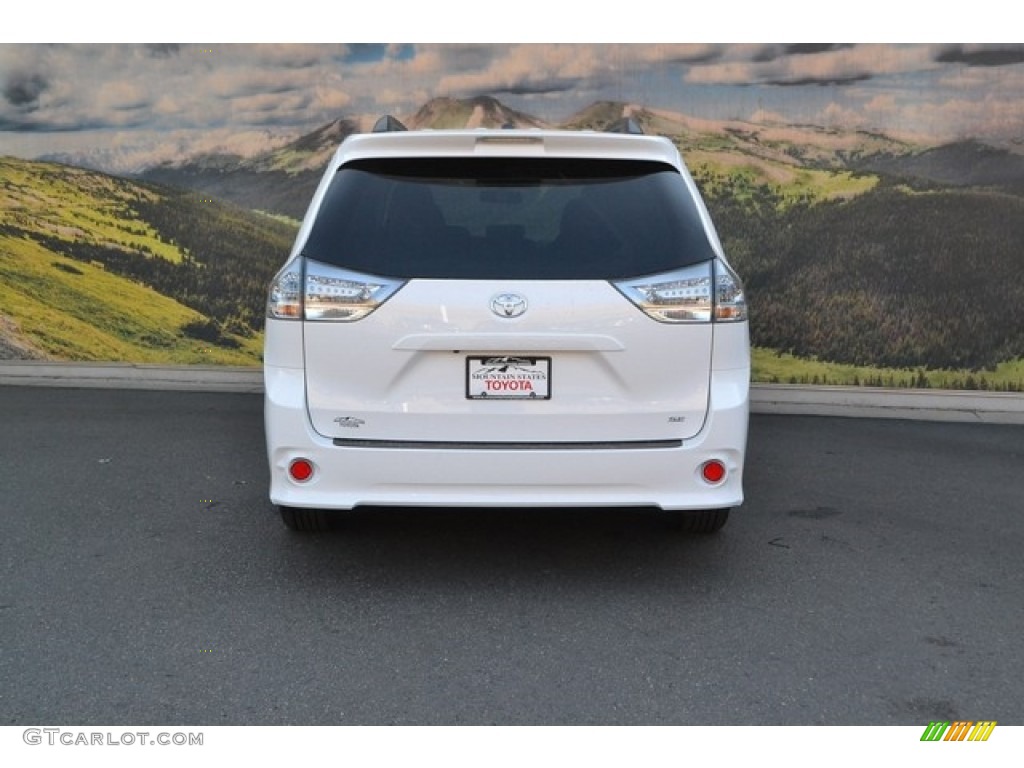 2016 Sienna SE Premium - Super White / Black photo #4