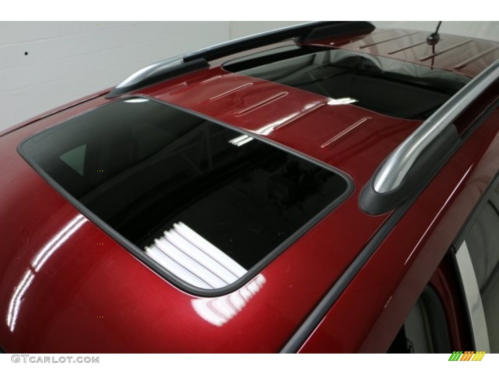 2007 Outlook XR AWD - Red Jewel / Black photo #3