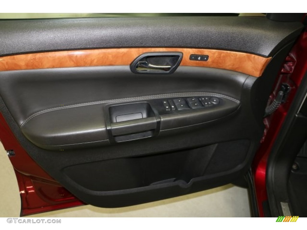 2007 Outlook XR AWD - Red Jewel / Black photo #7