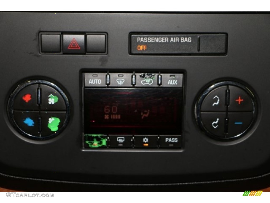 2007 Outlook XR AWD - Red Jewel / Black photo #20