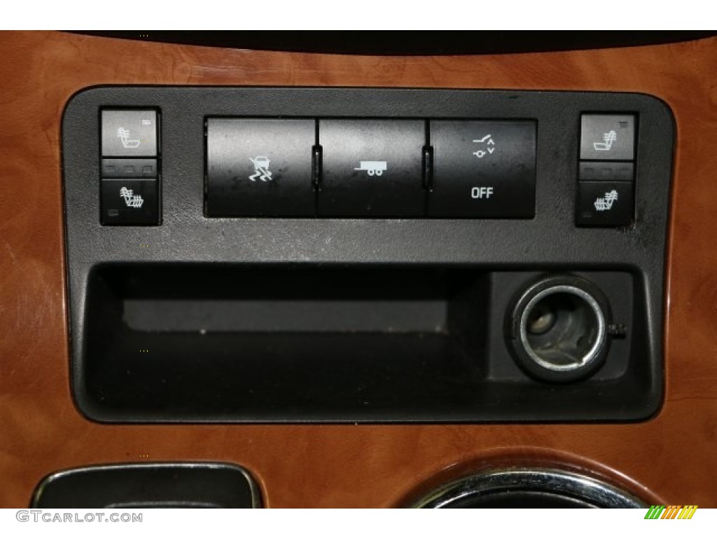 2007 Outlook XR AWD - Red Jewel / Black photo #21