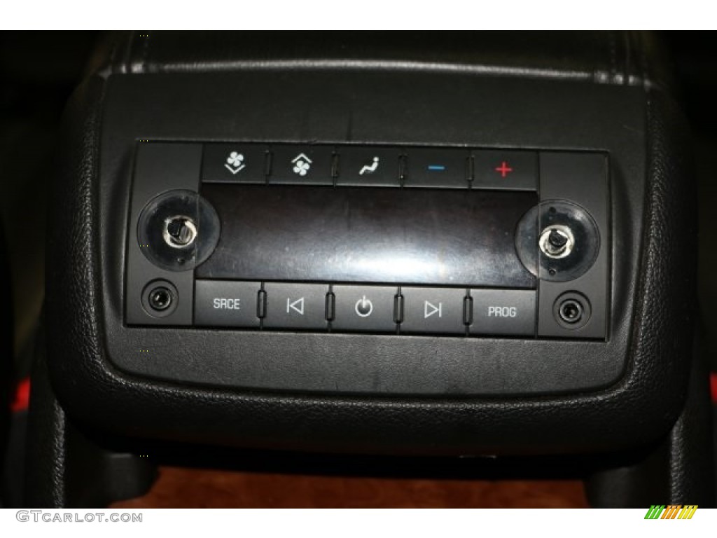 2007 Outlook XR AWD - Red Jewel / Black photo #29