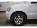 2004 Clear White Kia Sorento LX  photo #76