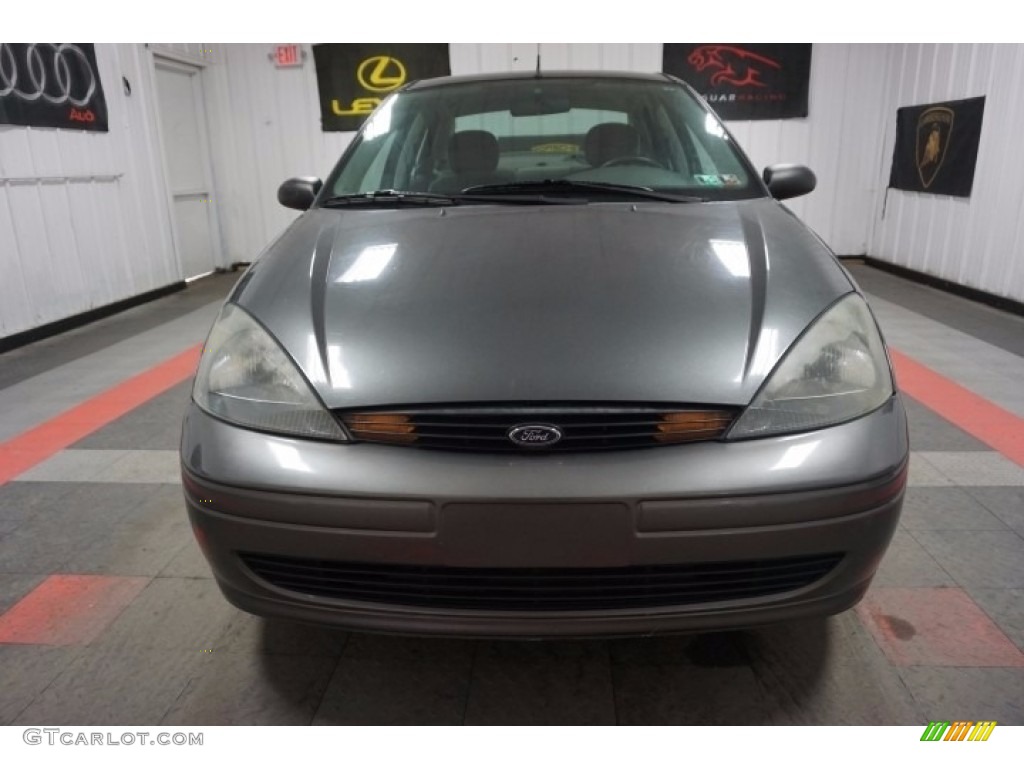 2003 Focus SE Sedan - Liquid Grey Metallic / Medium Graphite photo #4