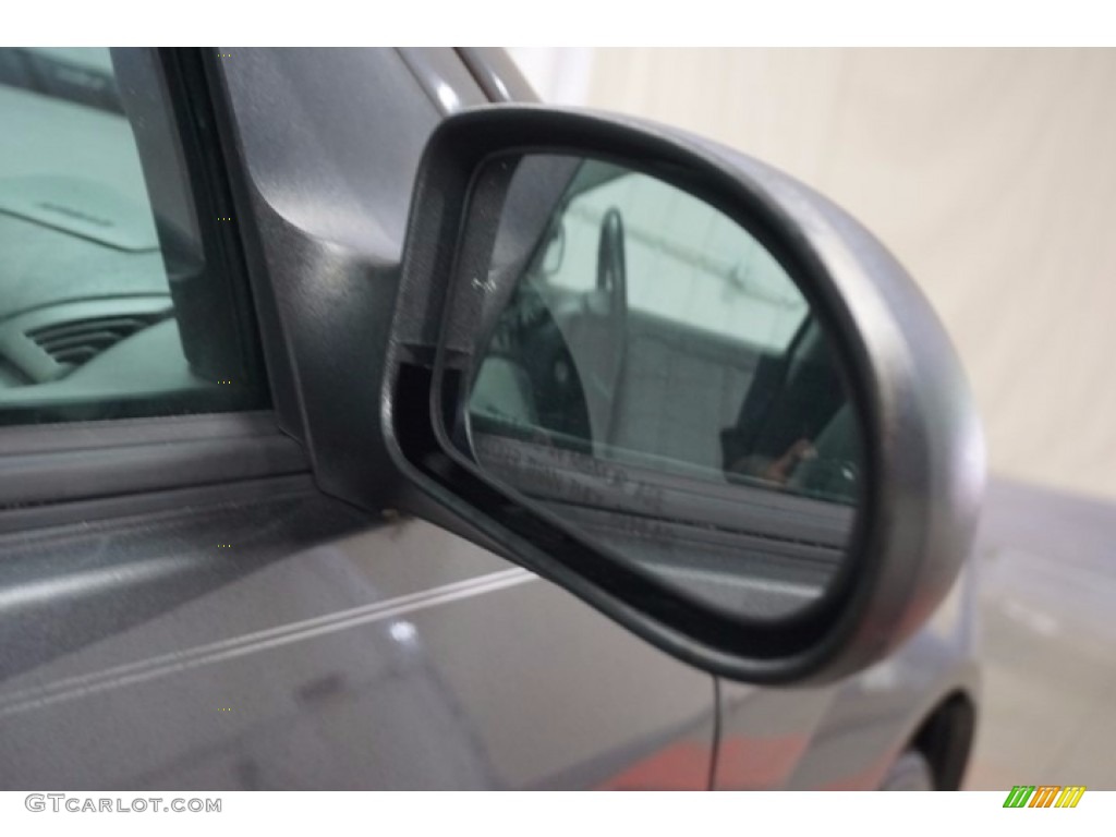 2003 Focus SE Sedan - Liquid Grey Metallic / Medium Graphite photo #50