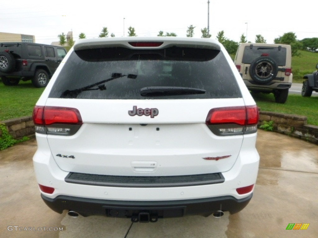 2017 Grand Cherokee Trailhawk 4x4 - Bright White / Black photo #6