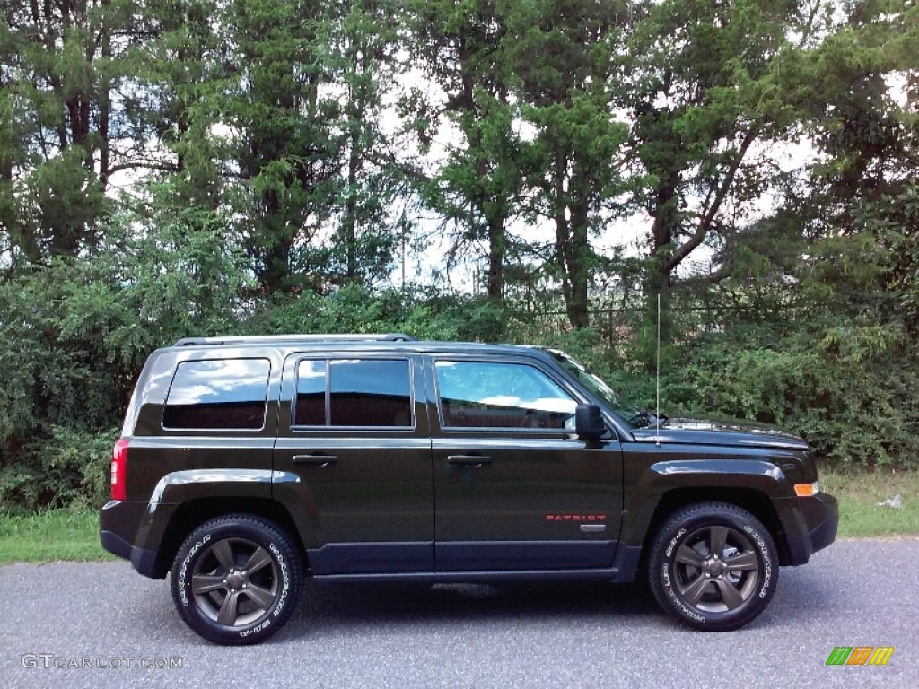 Recon Green 2017 Jeep Patriot 75th Anniversary Edition Exterior Photo #115118505