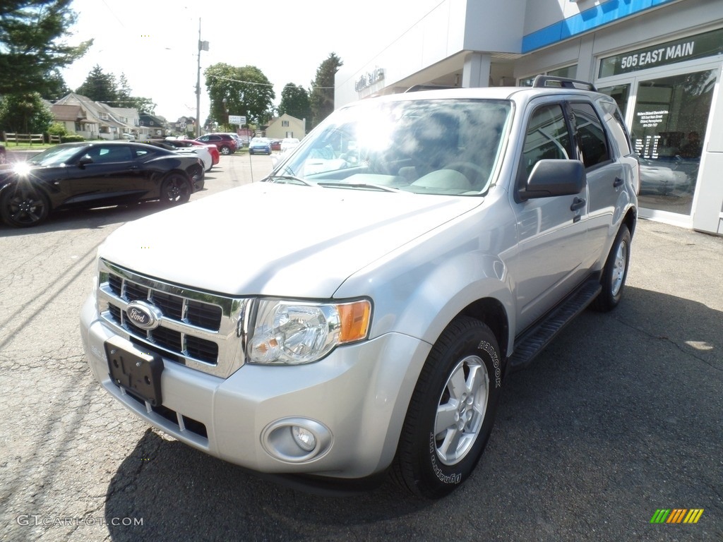 2010 Escape XLT V6 4WD - Ingot Silver Metallic / Stone photo #1