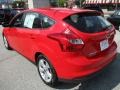 Race Red - Focus SE Hatchback Photo No. 4