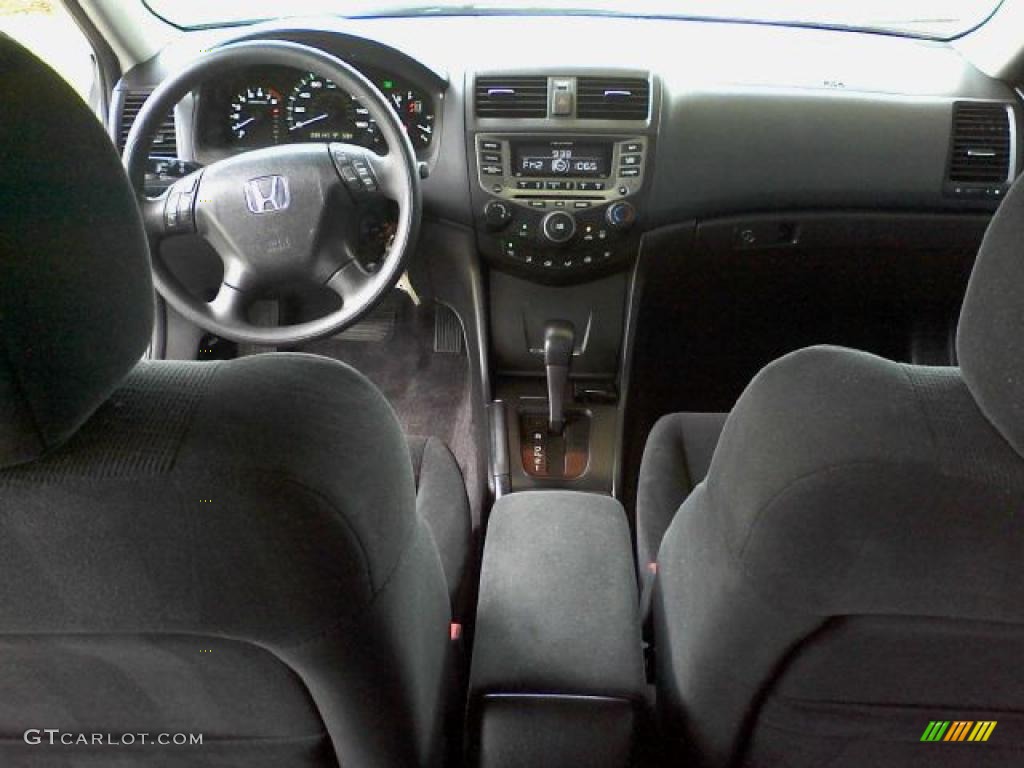 2006 Accord LX V6 Sedan - Alabaster Silver Metallic / Black photo #18