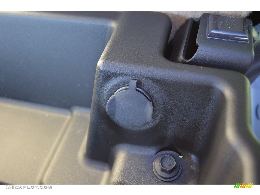 2016 F250 Super Duty Lariat Crew Cab 4x4 - Shadow Black / Adobe photo #26